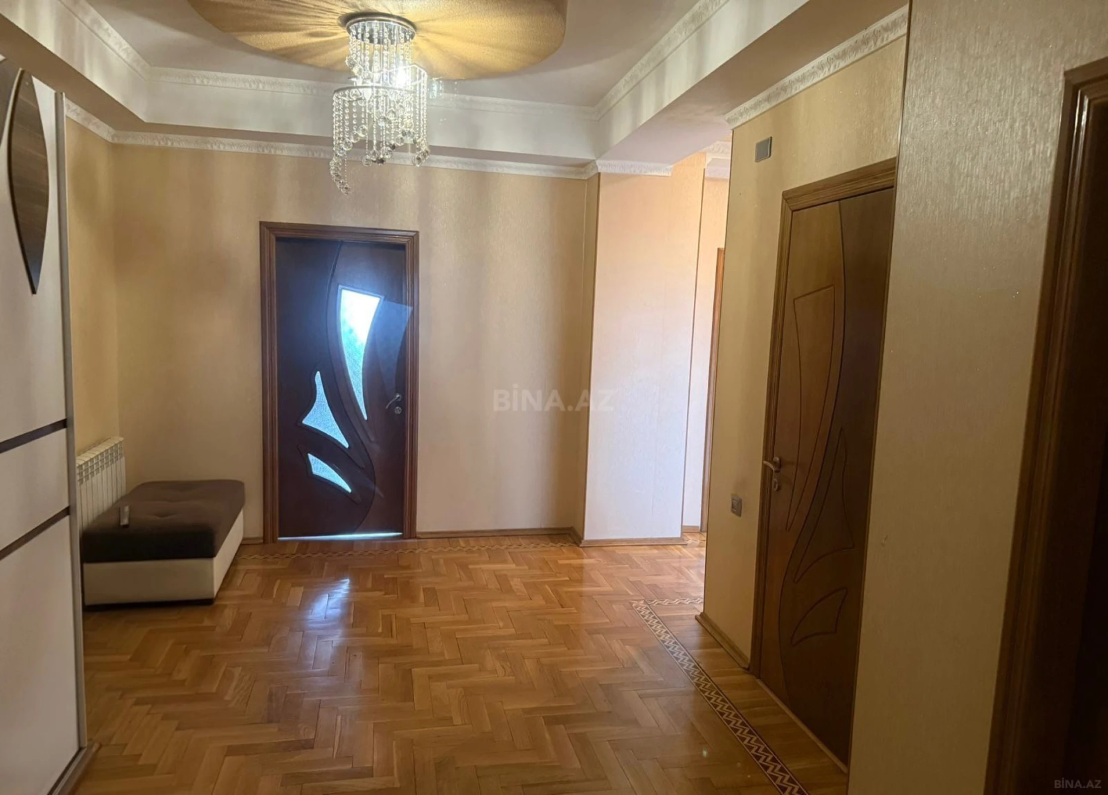 Satılır 3 otaqlı mənzil 125 m²
