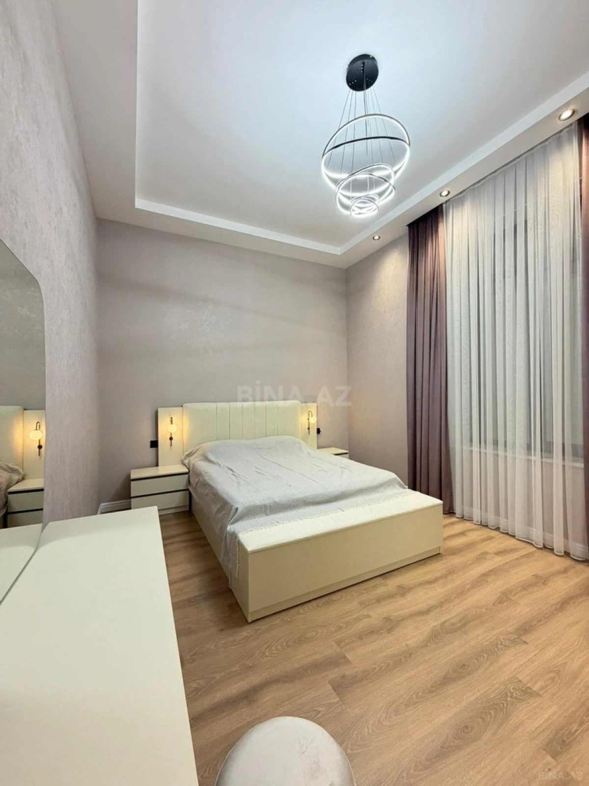 Kirayə verilir 4 otaqlı həyət evi 250 m²