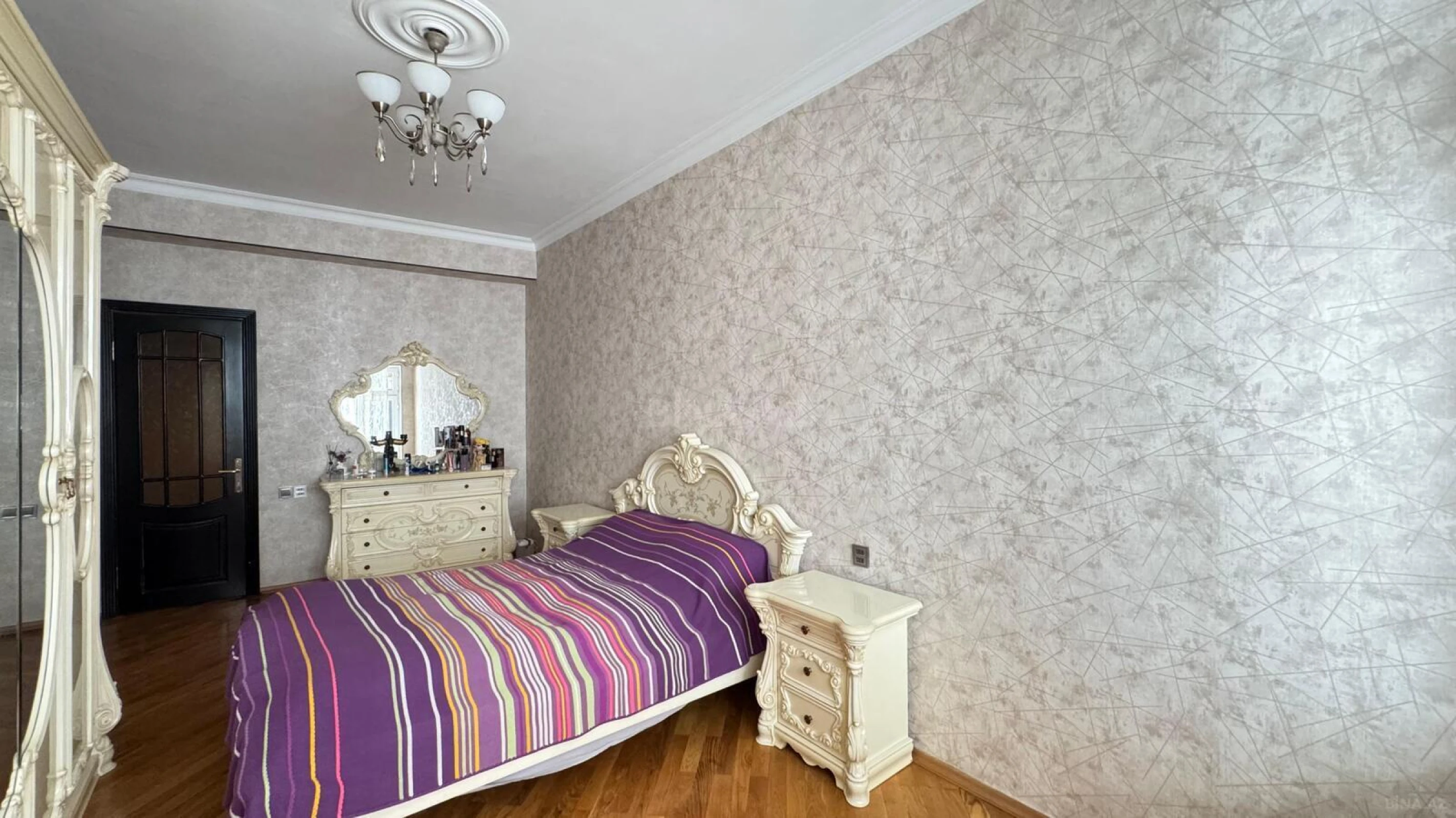 Kirayə verilir 3 otaqlı mənzil 104 m²