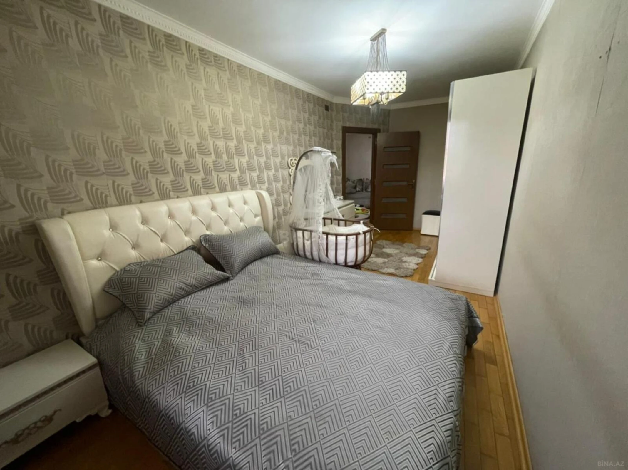 Satılır 3 otaqlı mənzil 103 m²