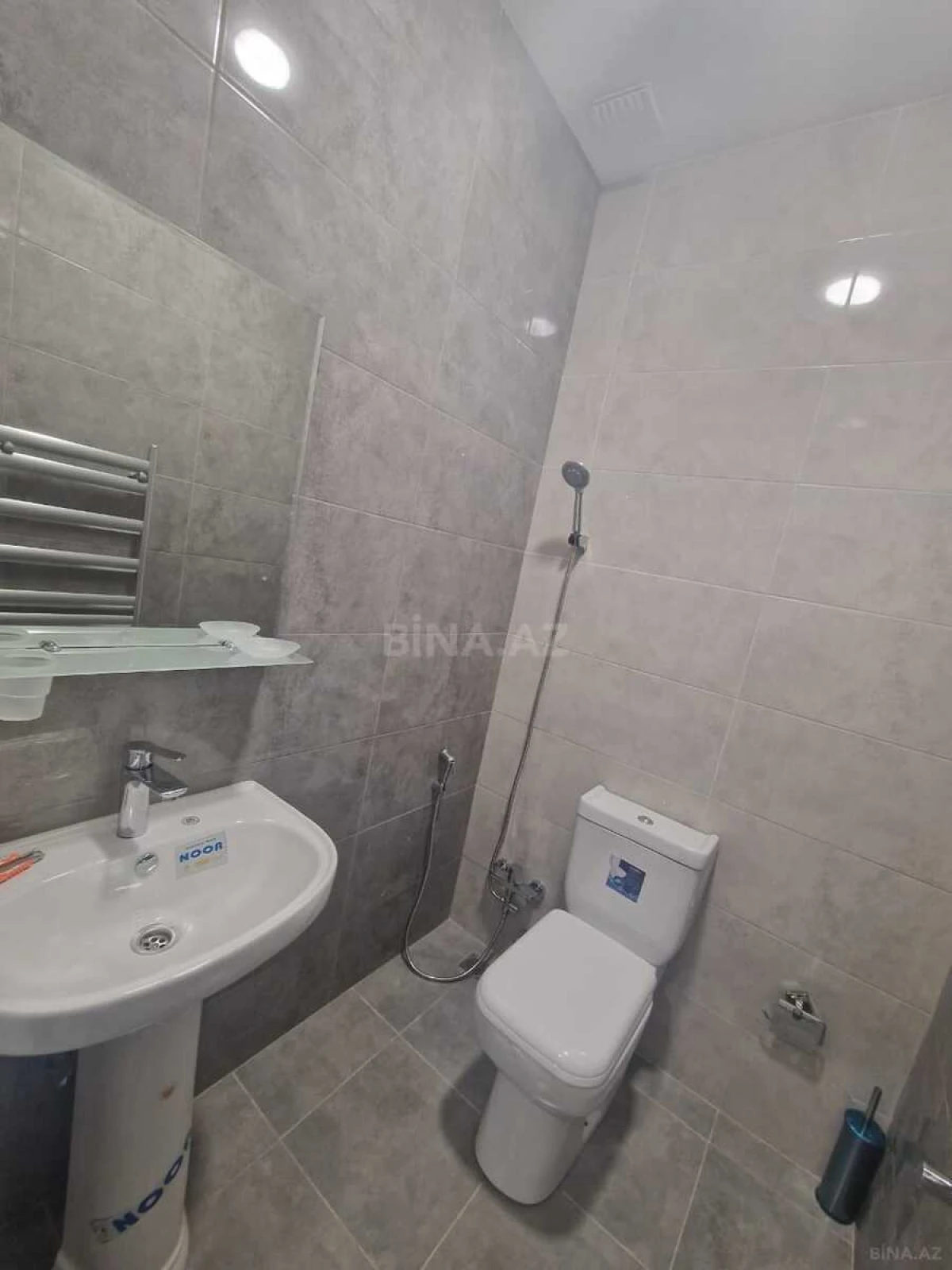 Kirayə verilir 4 otaqlı ofis 140 m²