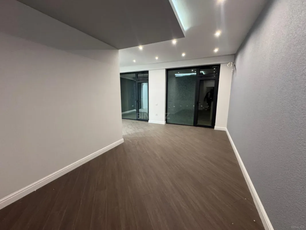 Satılır 4 otaqlı mənzil 139 m²