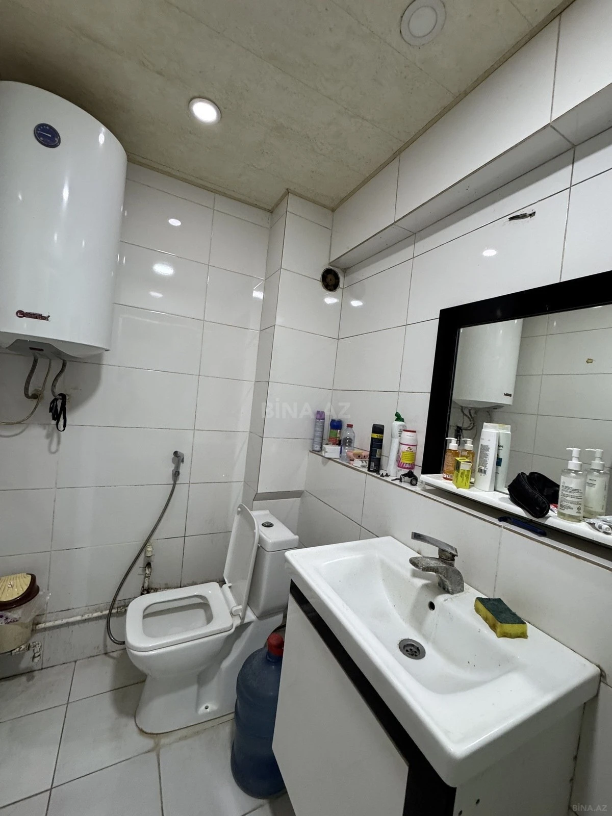 Satılır 4 otaqlı mənzil 120 m²