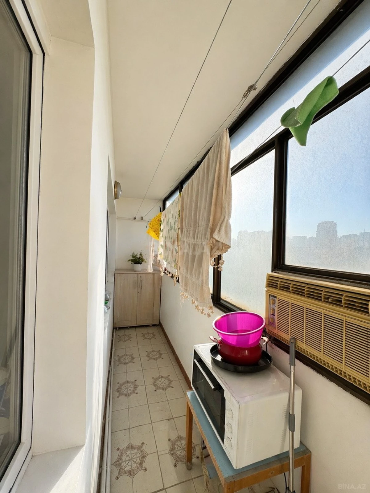 Satılır 4 otaqlı mənzil 120 m²