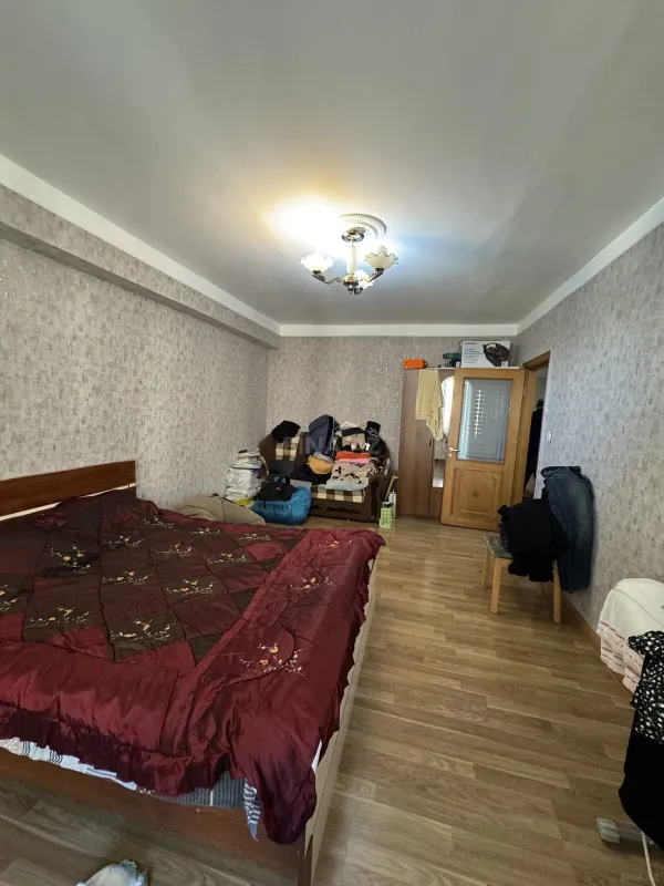 Satılır 4 otaqlı mənzil 120 m²