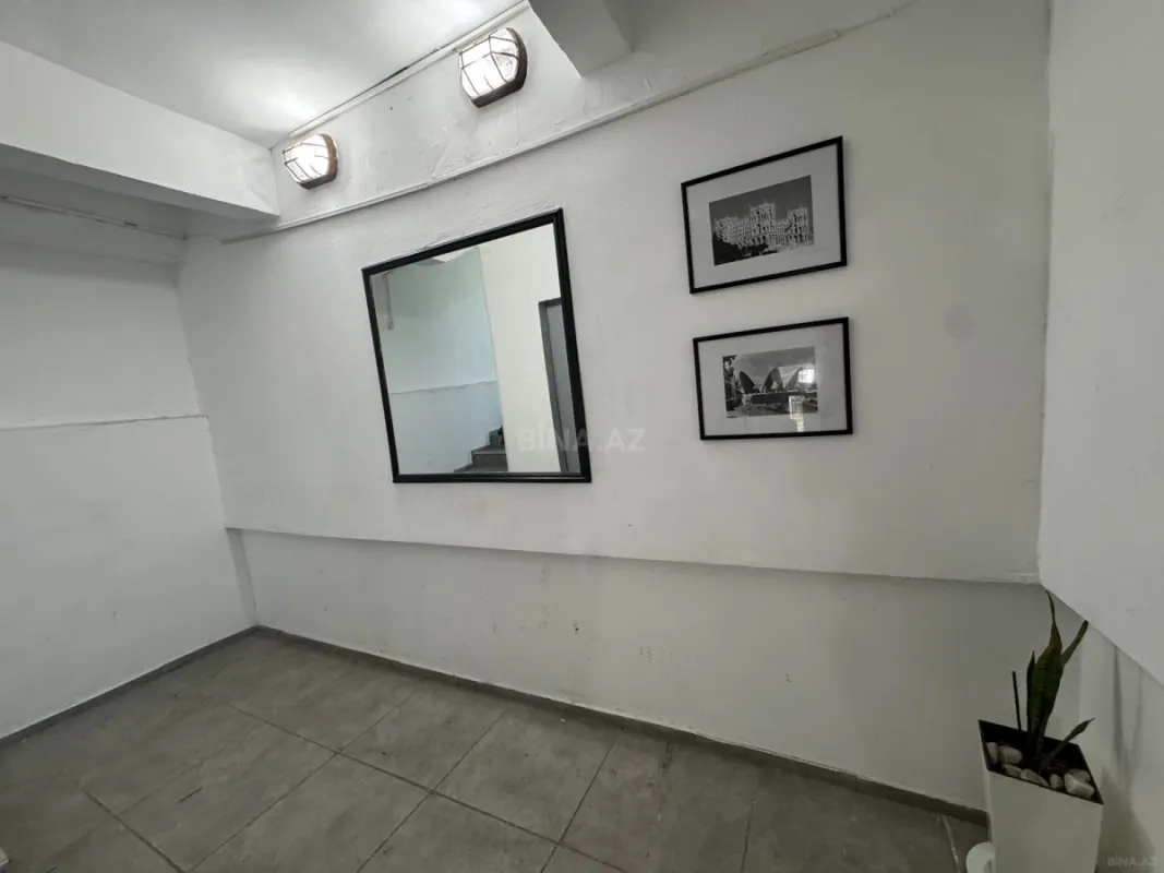 Satılır 4 otaqlı mənzil 120 m²