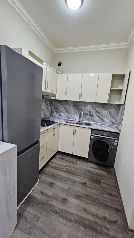 Kirayə verilir 2 otaqlı mənzil 60 m²