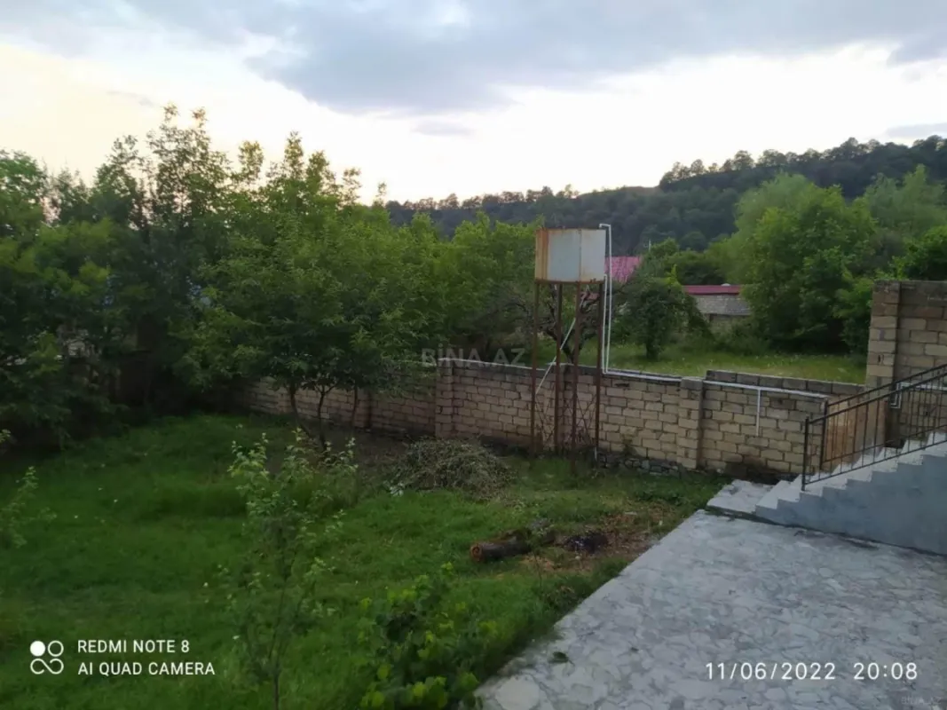 Satılır 5 otaqlı həyət evi 100 m²