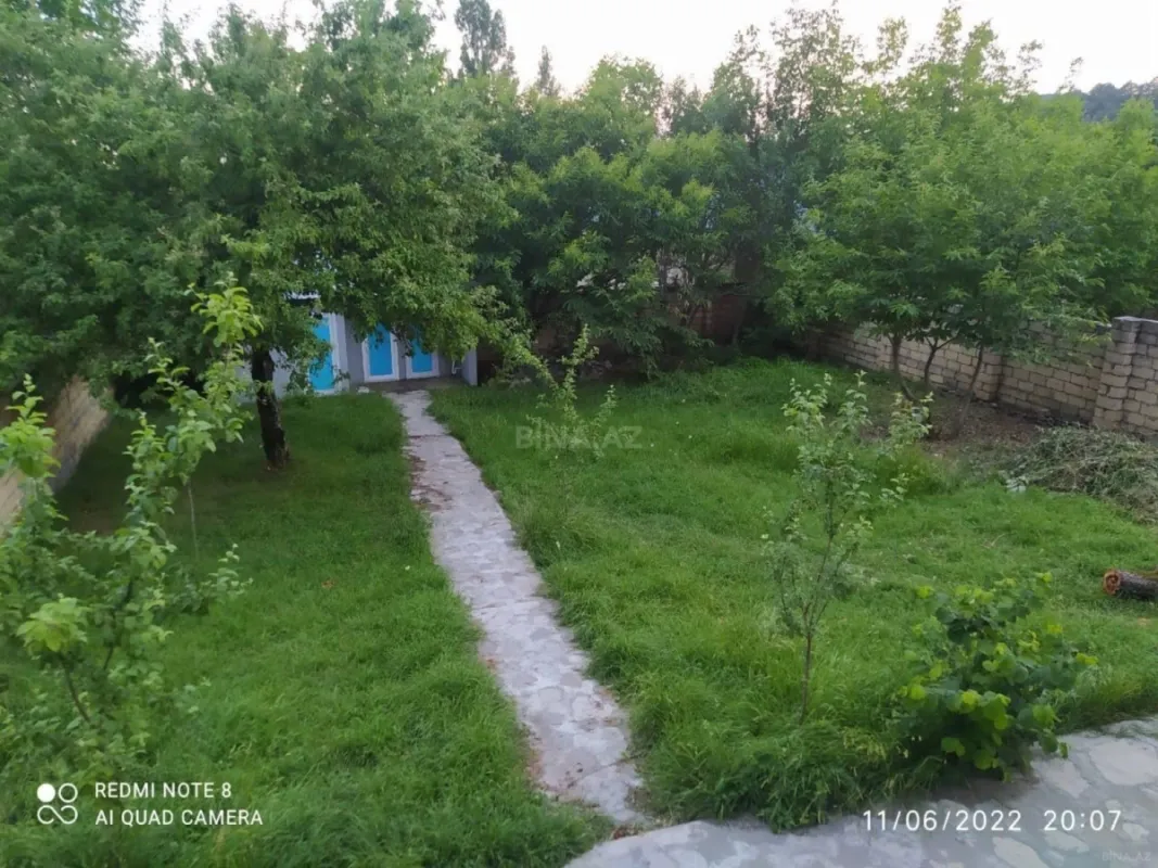 Satılır 5 otaqlı həyət evi 100 m²