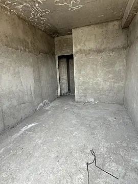 Satılır 2 otaqlı mənzil 75 m²