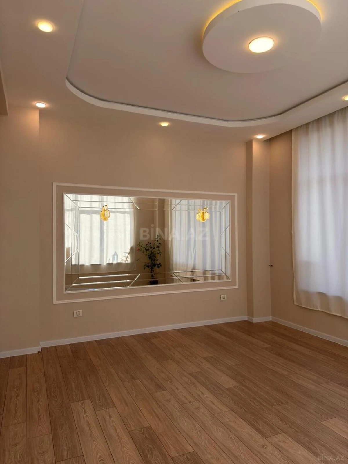 Satılır 3 otaqlı mənzil 82 m²