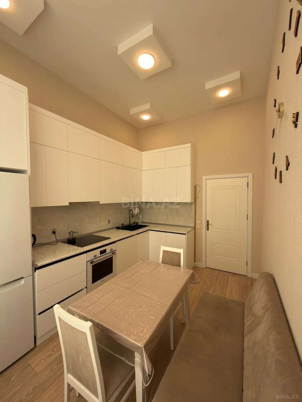 Satılır 3 otaqlı mənzil 82 m²