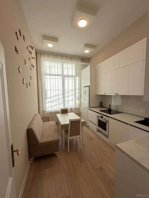 Satılır 3 otaqlı mənzil 82 m²