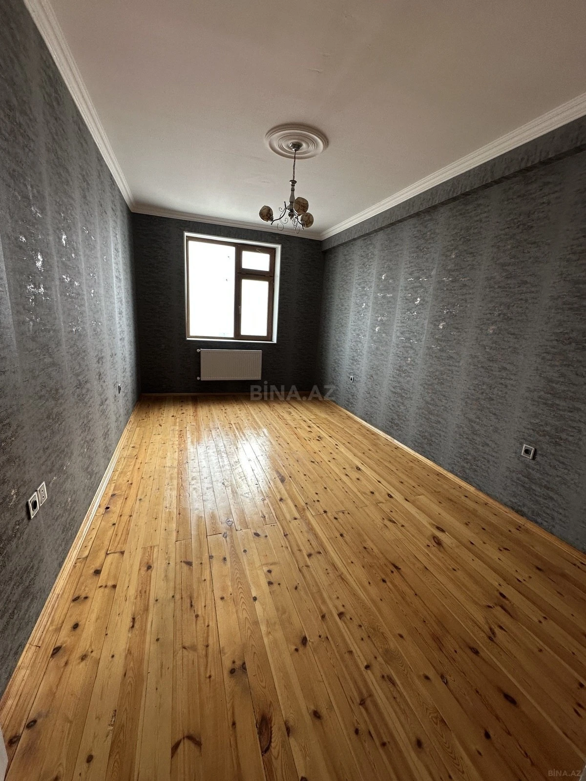 Kirayə verilir 4 otaqlı mənzil 107 m²