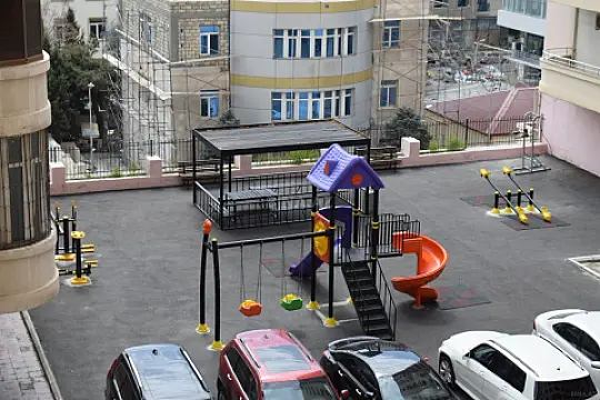 Kirayə verilir 3 otaqlı mənzil 138 m² — Bakı 3 otaq 138.00 m²