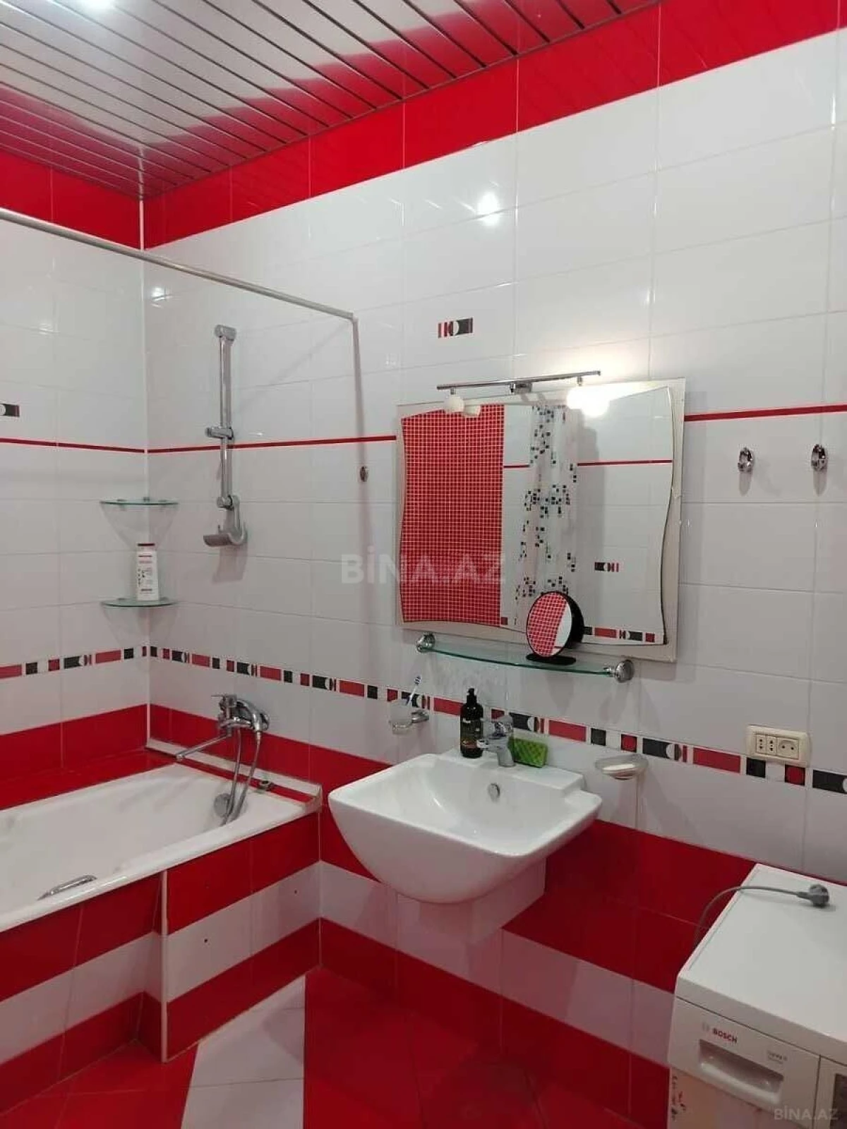 Kirayə verilir 3 otaqlı mənzil 138 m²