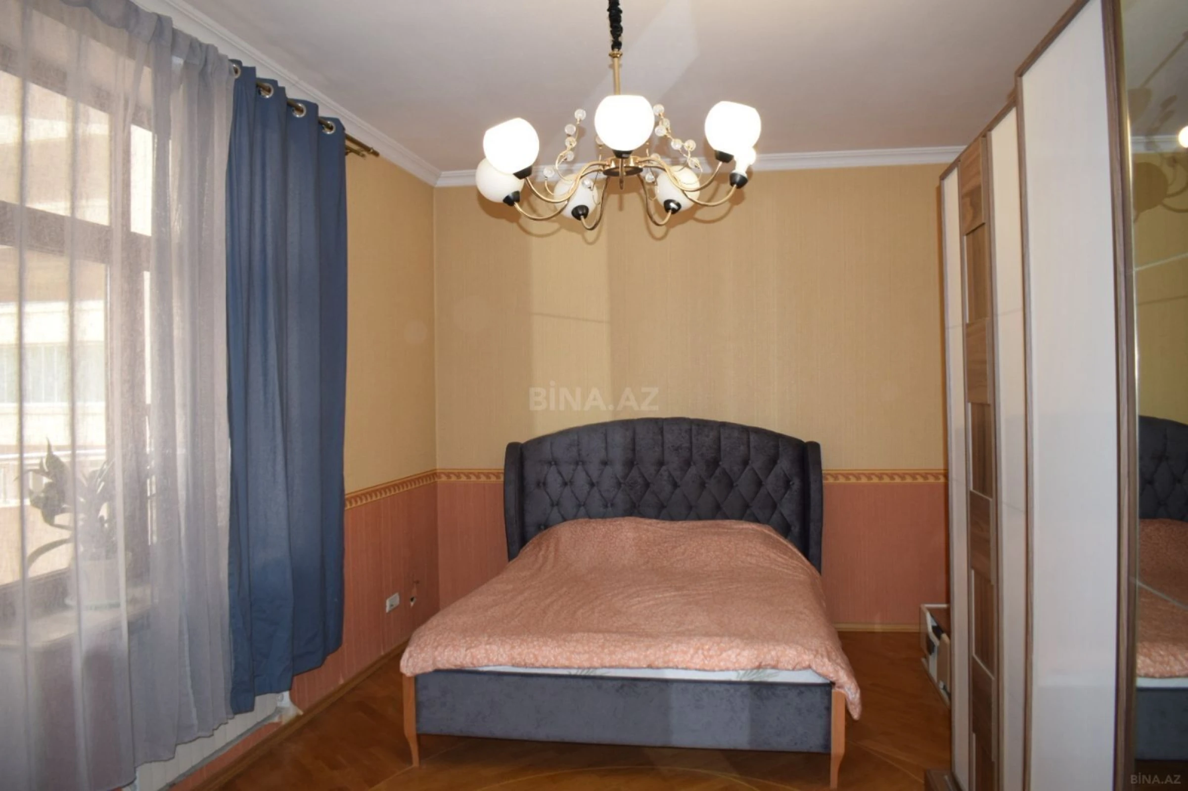 Kirayə verilir 3 otaqlı mənzil 138 m²