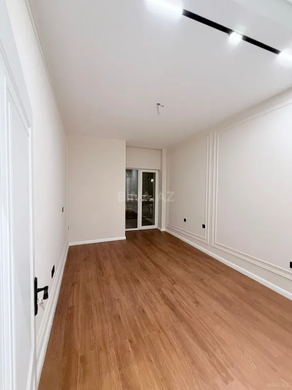 Satılır 3 otaqlı mənzil 116 m²