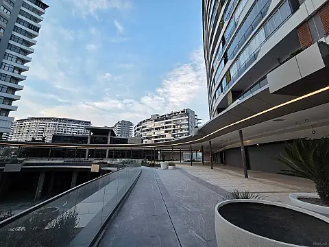 Satılır 3 otaqlı mənzil 116 m²