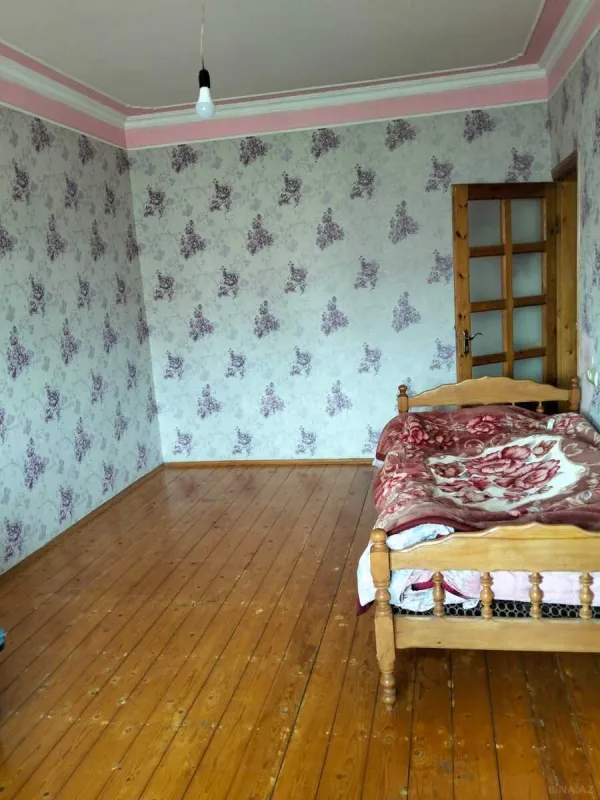 Satılır 4 otaqlı mənzil 110 m²