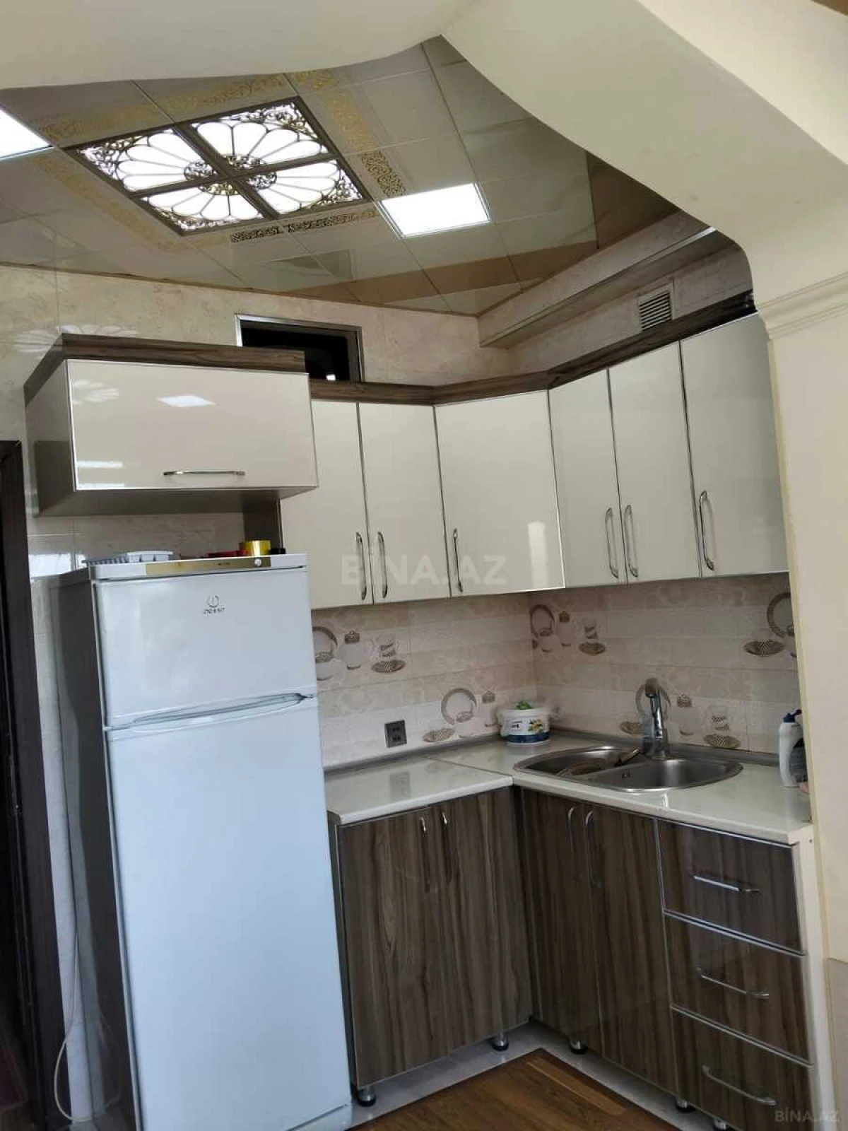 Satılır 4 otaqlı mənzil 110 m²