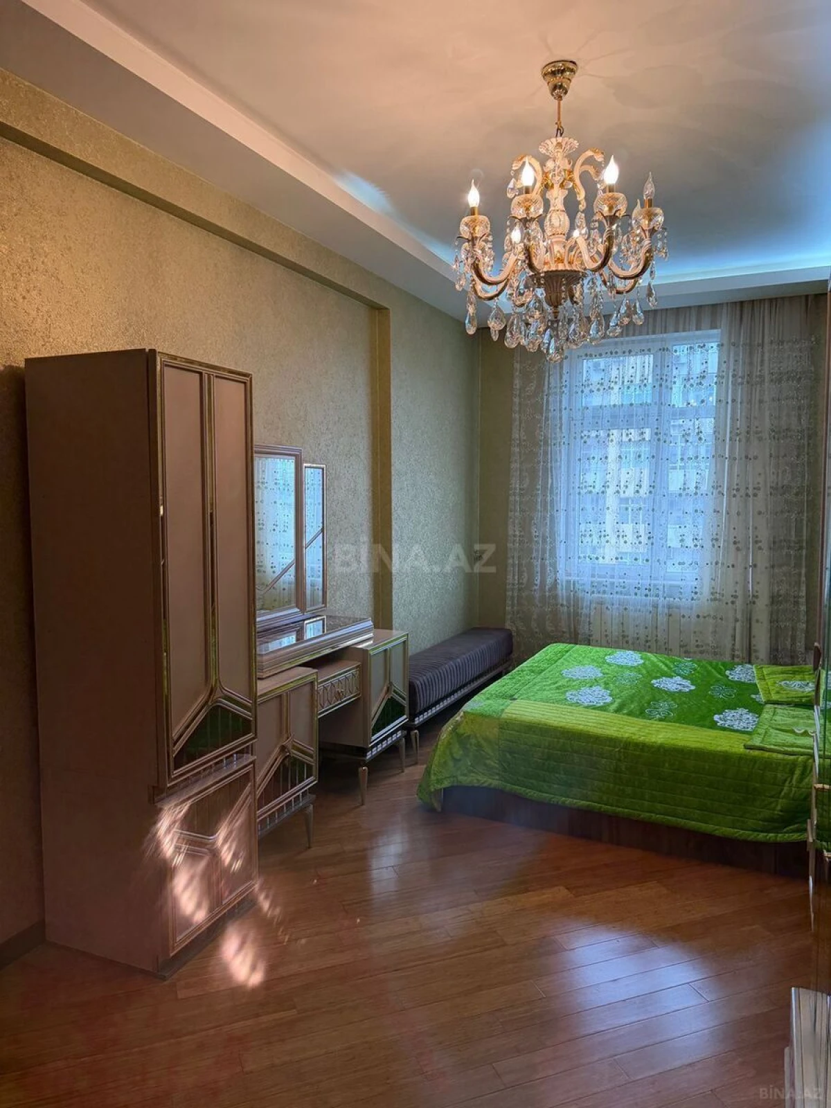 Kirayə verilir 3 otaqlı mənzil 147 m²