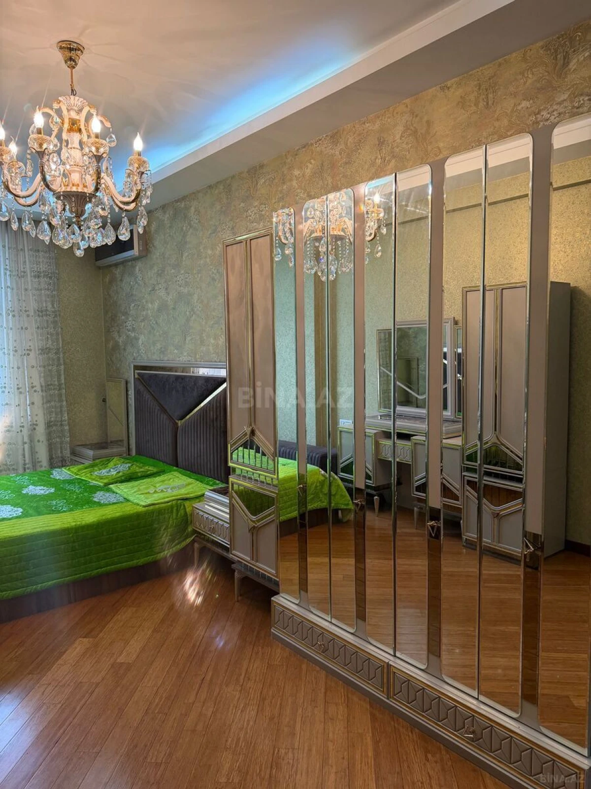 Kirayə verilir 3 otaqlı mənzil 147 m²