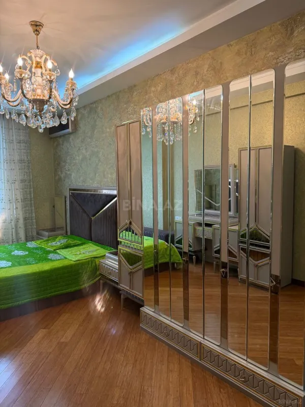 Kirayə verilir 3 otaqlı mənzil 147 m²