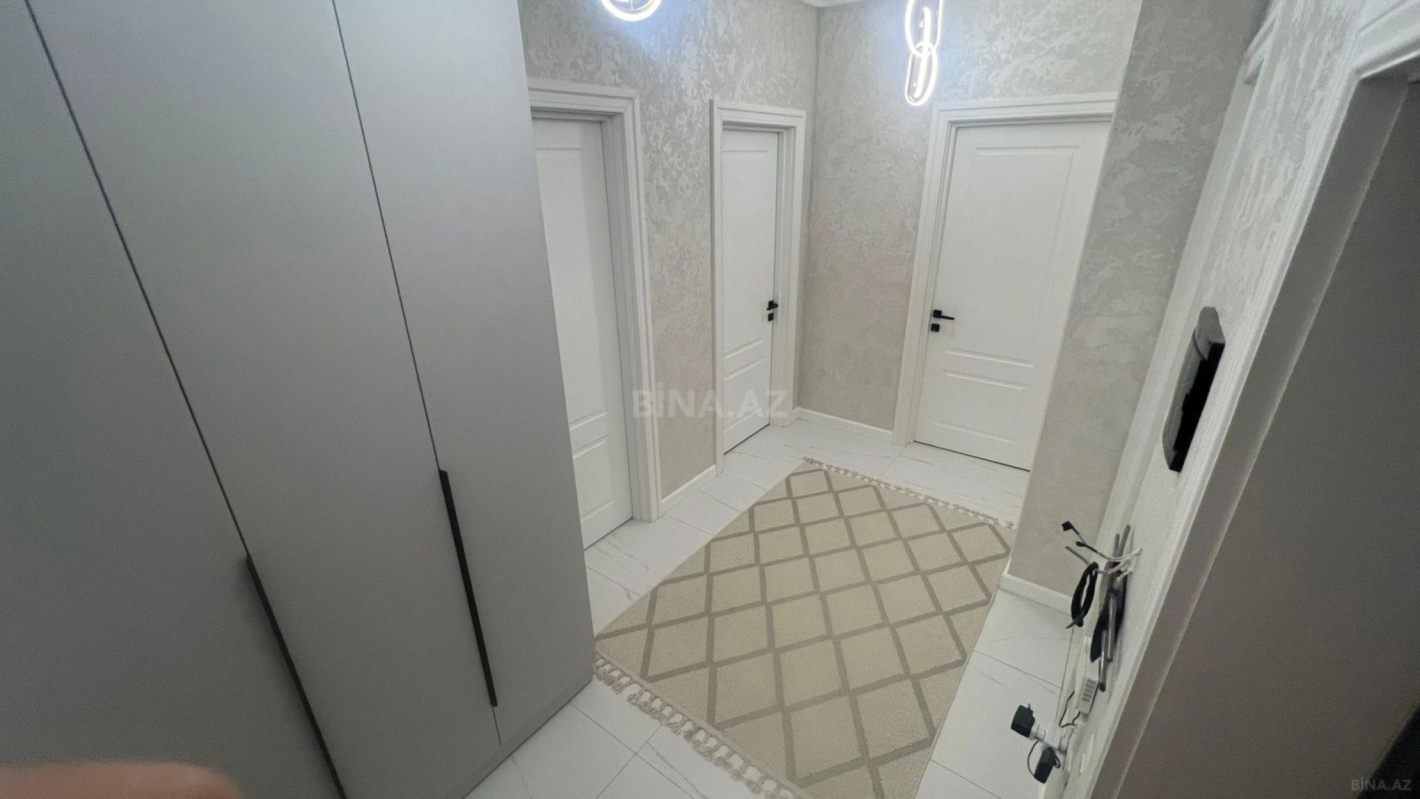 Satılır 3 otaqlı mənzil 96 m²