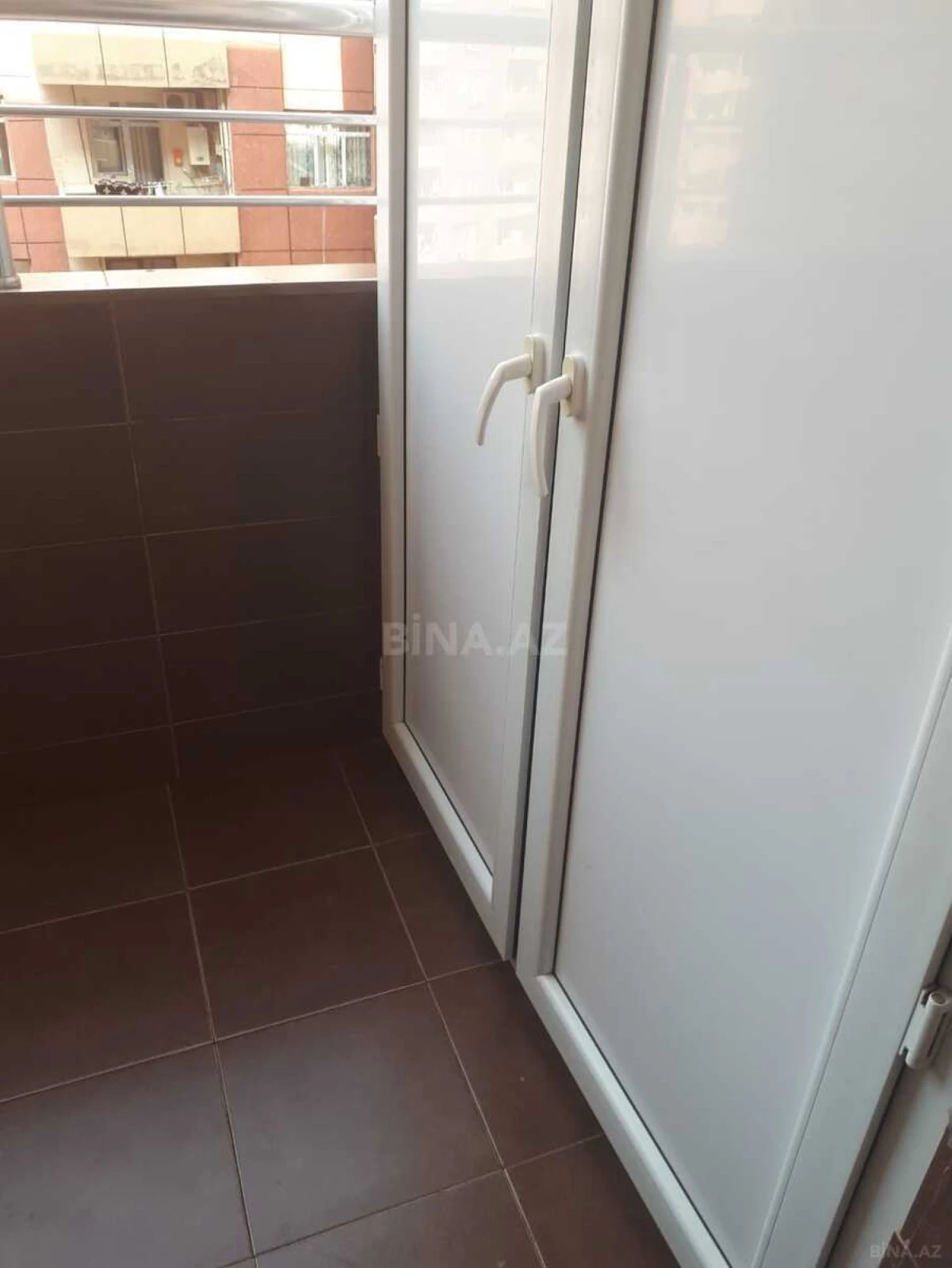 Kirayə verilir 2 otaqlı mənzil 75 m²