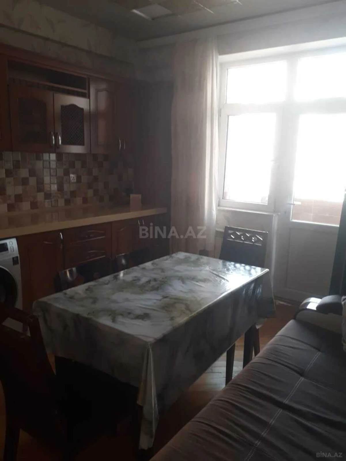 Kirayə verilir 2 otaqlı mənzil 75 m²