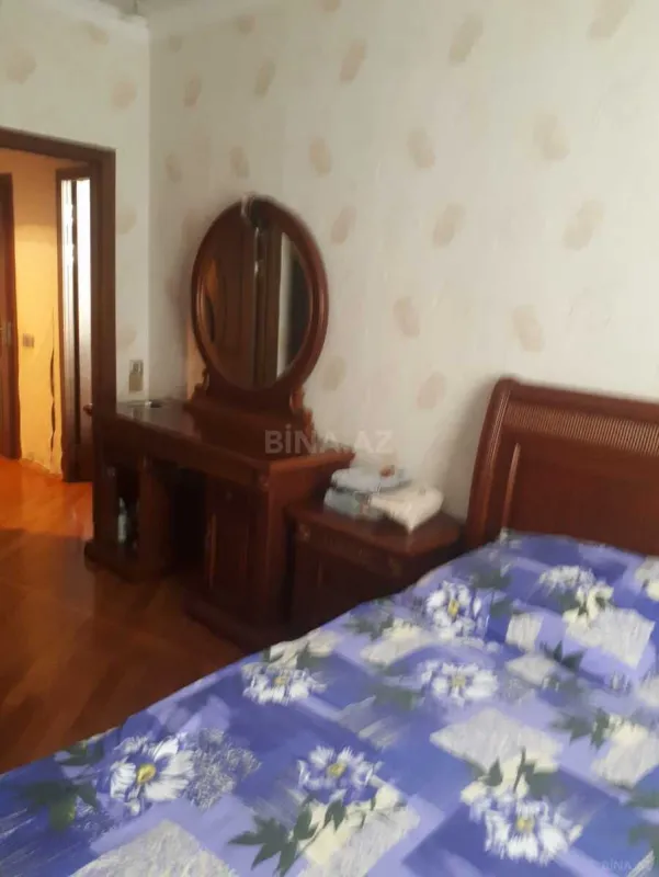 Kirayə verilir 2 otaqlı mənzil 75 m²