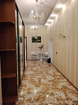 Kirayə verilir 4 otaqlı mənzil 230 m² — Bakı, Nizami 4 otaq 230.00 m²