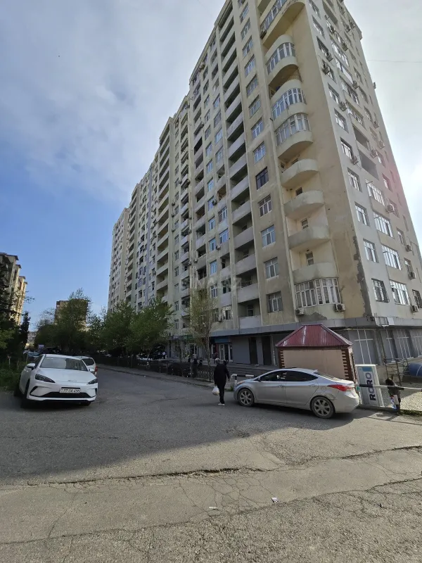 Satılır 3 otaqlı mənzil 90 m²