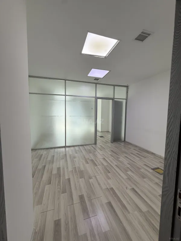 Kirayə verilir 4 otaqlı ofis 114 m²