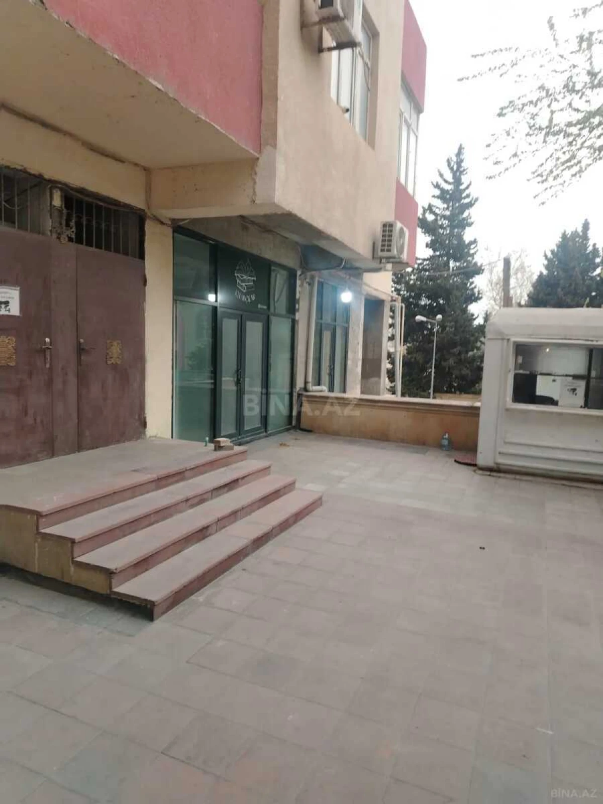 Satılır obyekt 57 m²