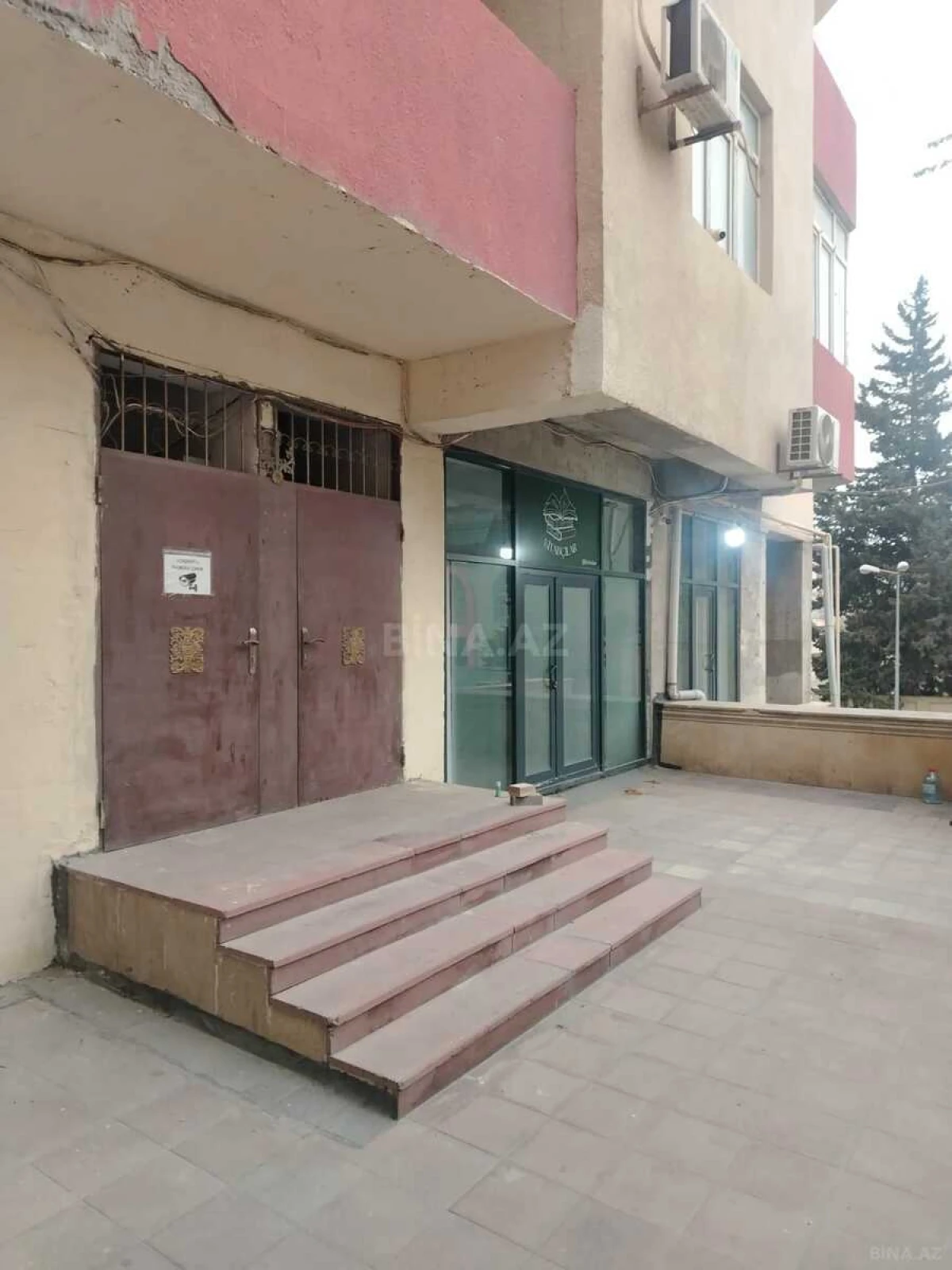 Satılır obyekt 57 m²