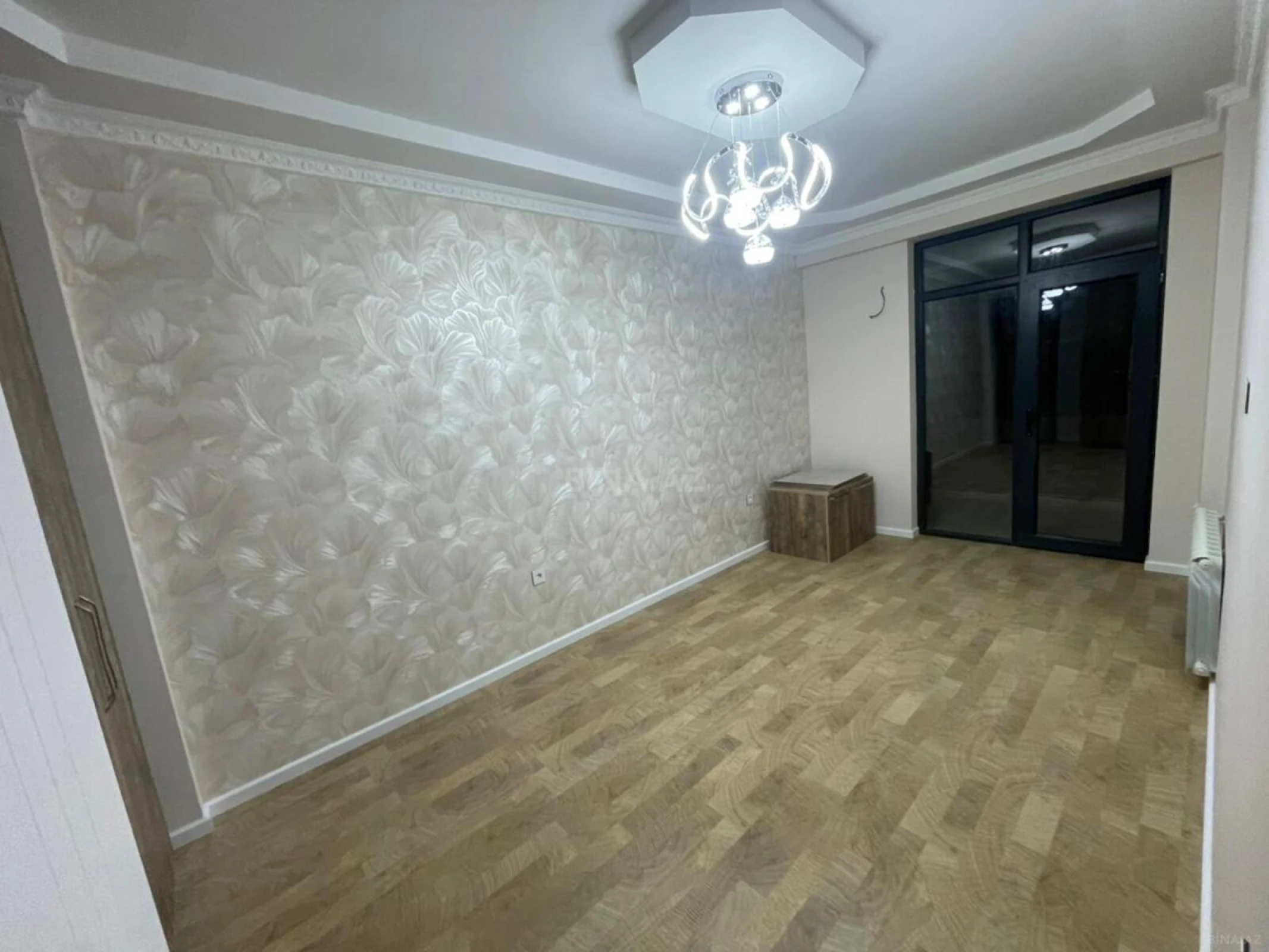 Satılır 2 otaqlı mənzil 68 m²