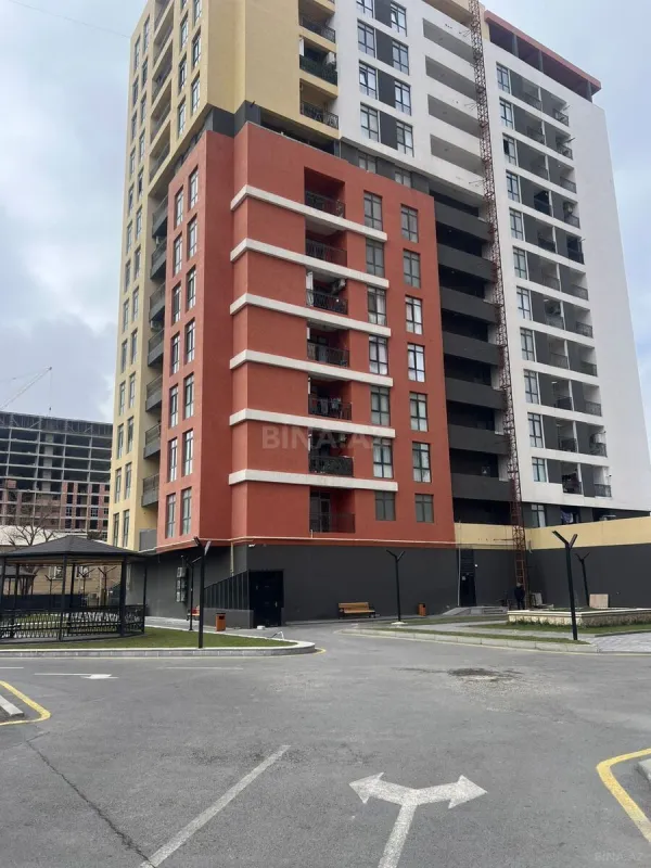 Satılır 2 otaqlı mənzil 68 m²