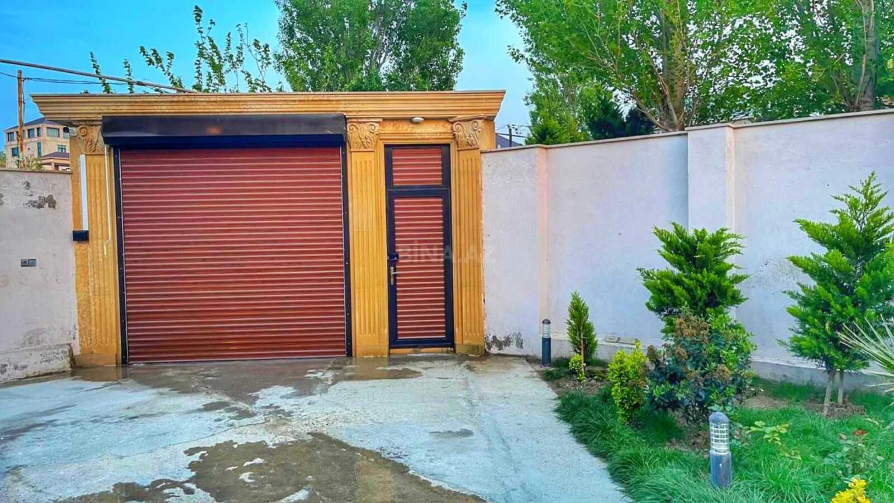 Satılır 5 otaqlı həyət evi 240 m²