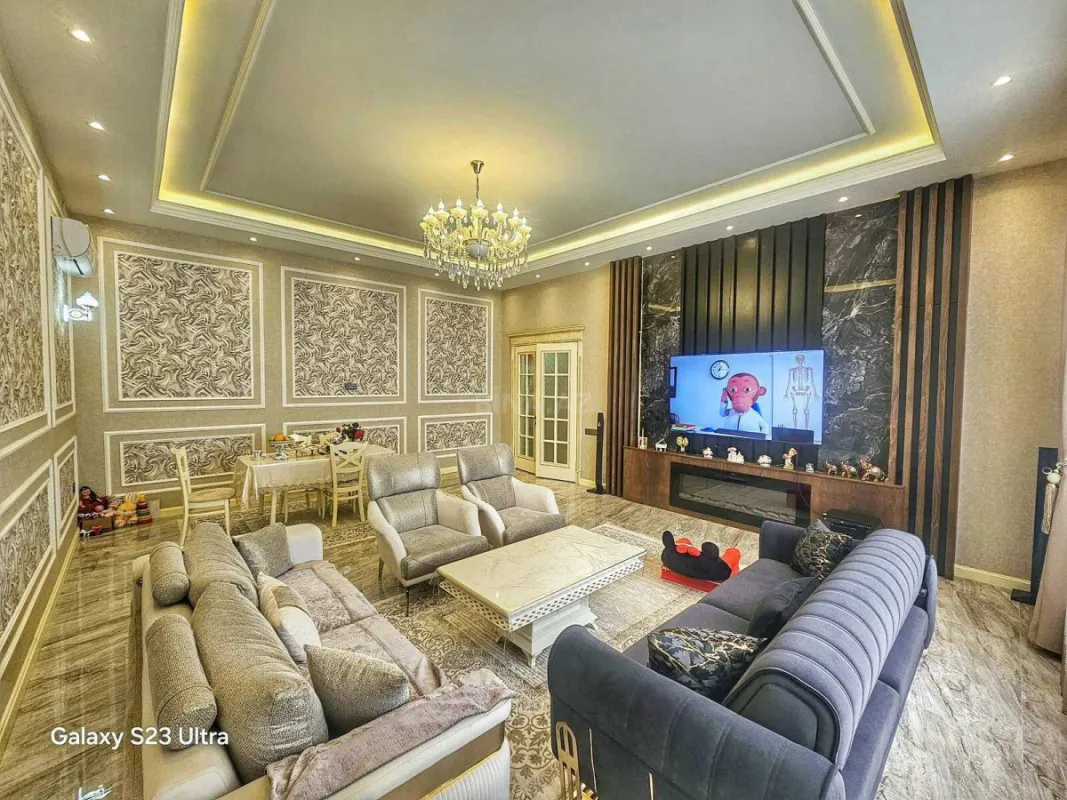 Satılır 5 otaqlı həyət evi 240 m²