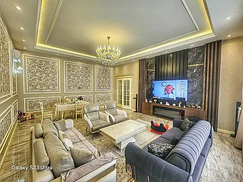 Satılır 5 otaqlı həyət evi 240 m²