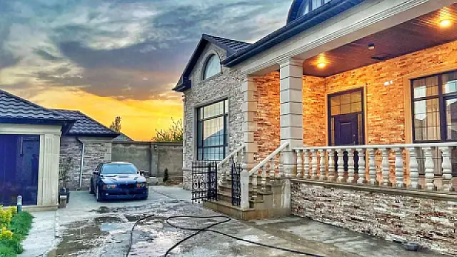 Satılır 5 otaqlı həyət evi 240 m² — Bakı, Abşeron 5 otaq 240.00 m²