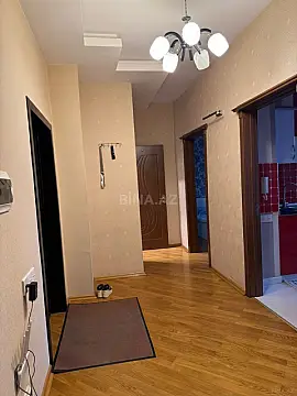 Kirayə verilir 2 otaqlı mənzil 85 m²
