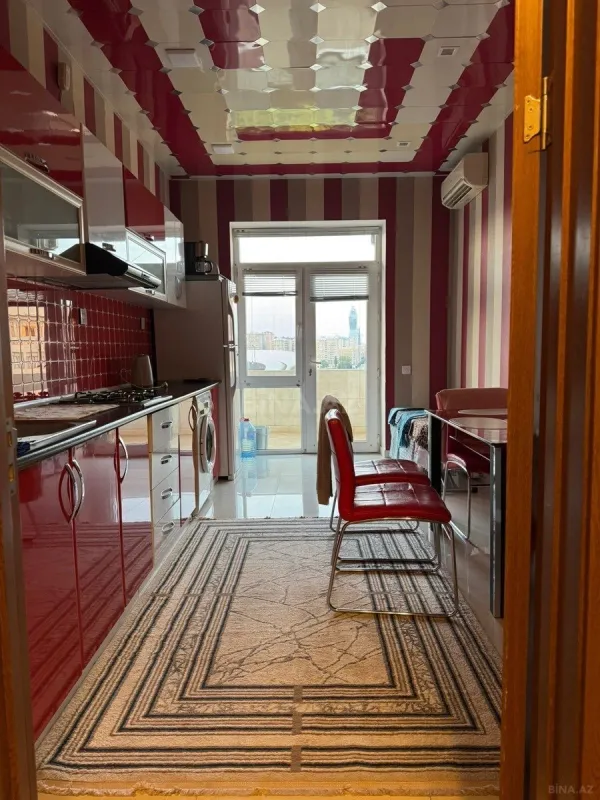 Kirayə verilir 2 otaqlı mənzil 85 m²