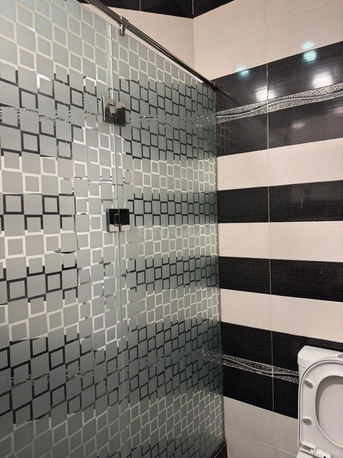Kirayə verilir 2 otaqlı mənzil 85 m²