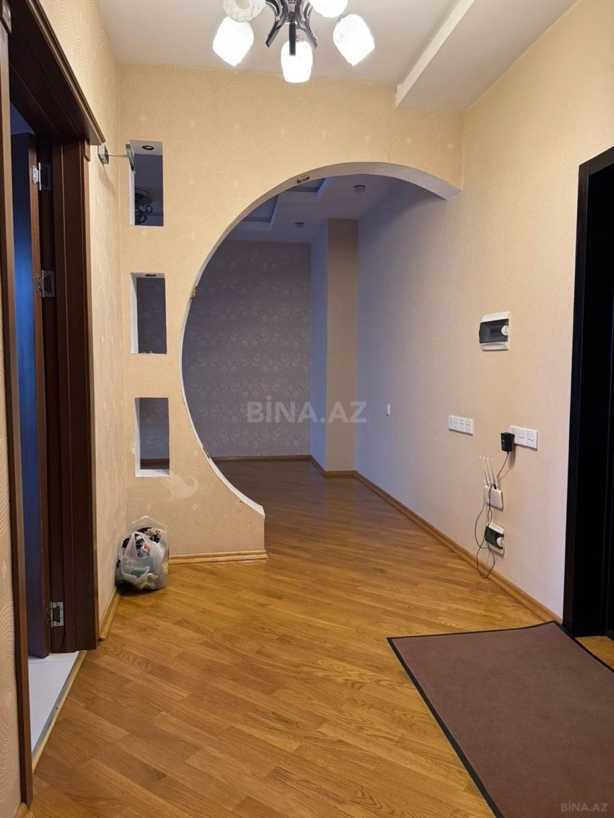 Kirayə verilir 2 otaqlı mənzil 85 m²