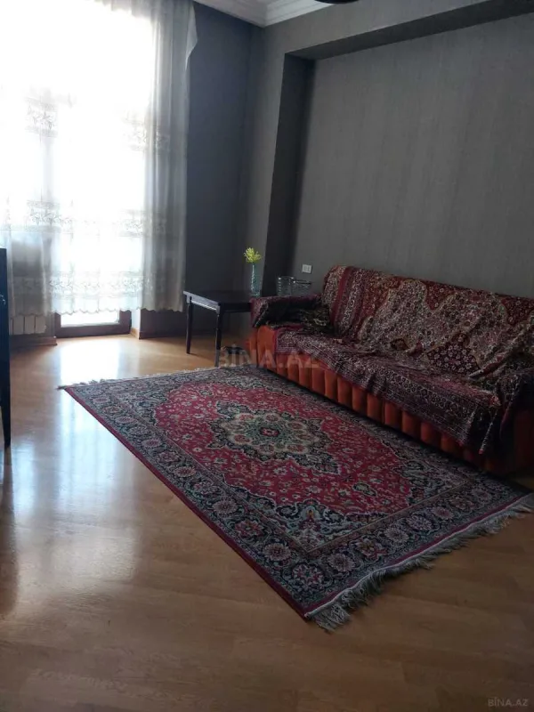 Satılır 2 otaqlı mənzil 80 m²