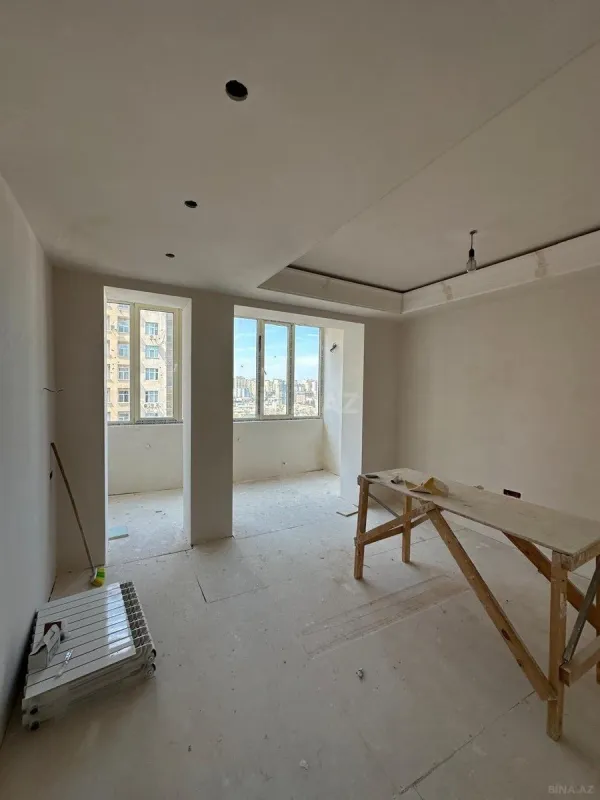 Satılır 3 otaqlı mənzil 140 m²