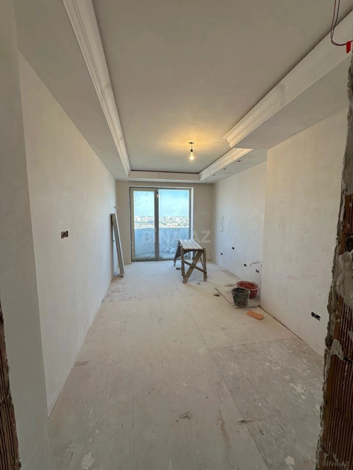 Satılır 3 otaqlı mənzil 140 m²
